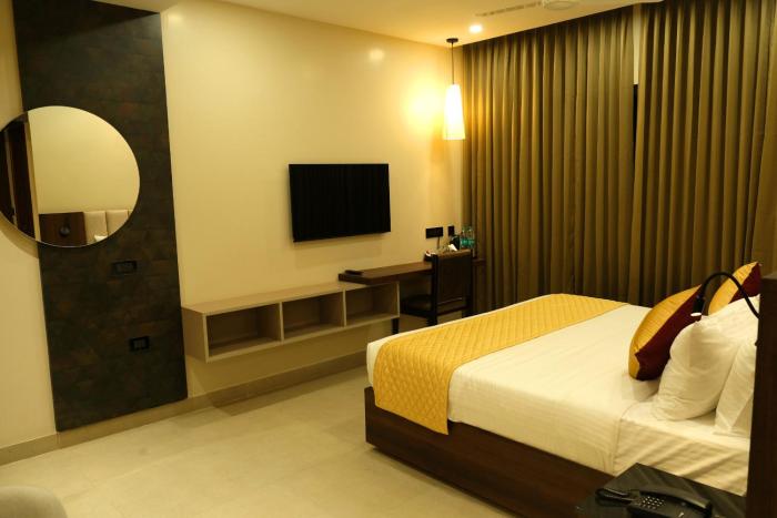 hotel pk square thanjavur