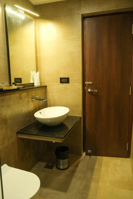 hotel pk square thanjavur