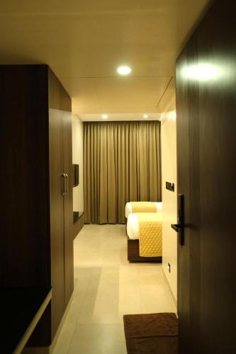 hotel pk square thanjavur