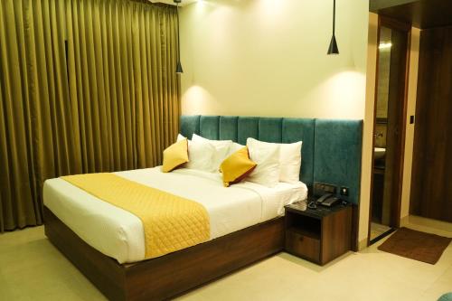 hotel pk square thanjavur