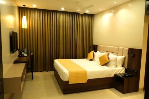 hotel pk square thanjavur