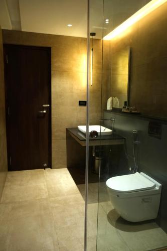 hotel pk square thanjavur