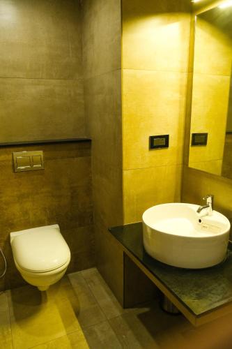 Hotel Pk Square Thanjavur,,2 star