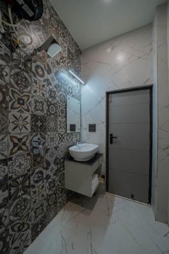 perfectstayz aalaya suites