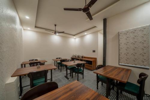 perfectstayz aalaya suites