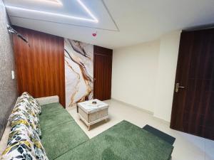 the escape to paradise iii