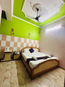 hotel mother land near ganga ghat