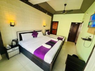 hotel mother land near ganga ghat