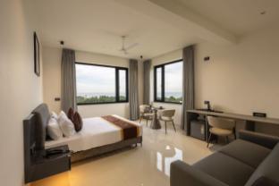 the creek hotel