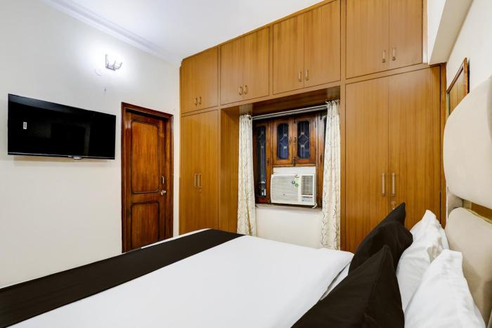 super hotel o rama house near peeragarhi metro station