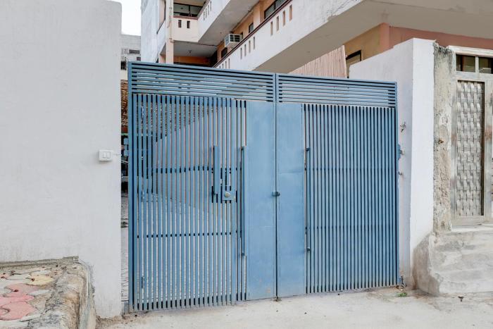 super hotel o rama house near peeragarhi metro station