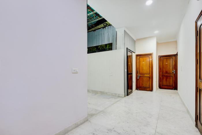 super hotel o rama house near peeragarhi metro station