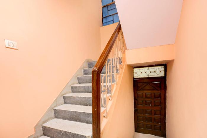 super hotel o rama house near peeragarhi metro station