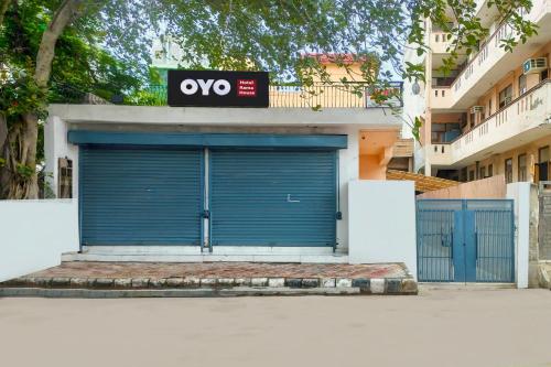 super hotel o rama house near peeragarhi metro station