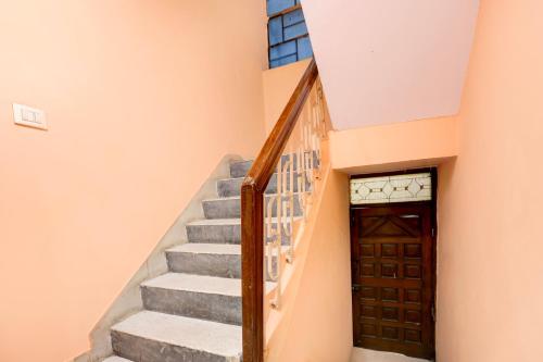 super hotel o rama house near peeragarhi metro station