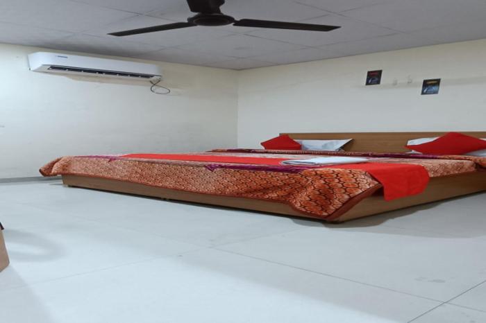 rrooms eco hotel royal