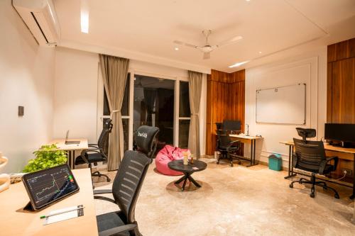 liveaway gurugram by pack