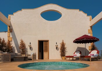 hotel irada pune wine country