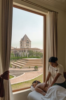 hotel irada pune wine country