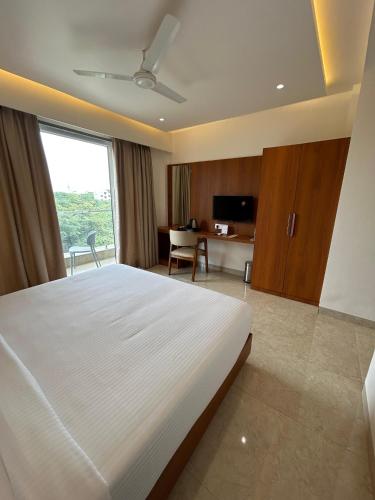 Hotel Neem Heritage,,3 star