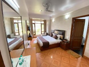 Paradise Inn,,3 star