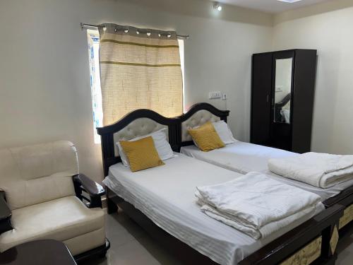 Hotel Dev Krishna,,3 star