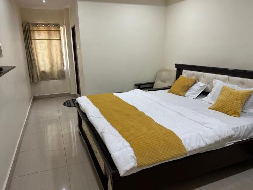 Hotel Dev Krishna,,3 star