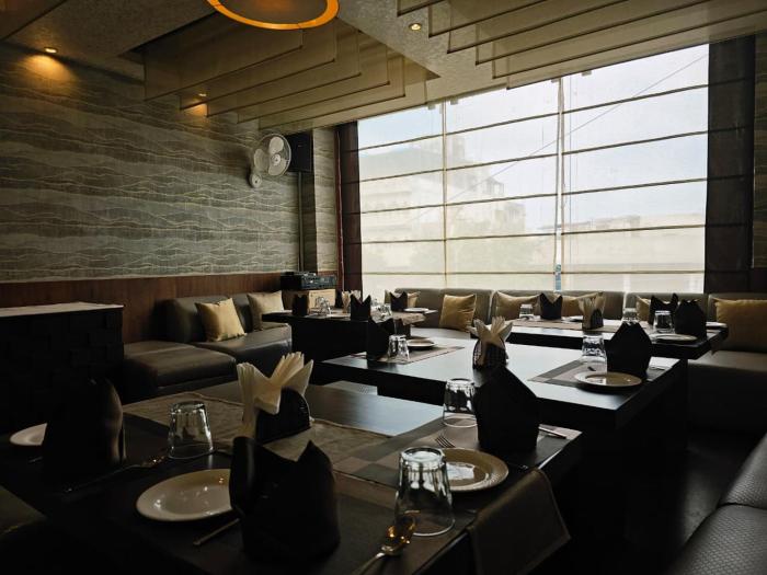 hotel tirupati plaza