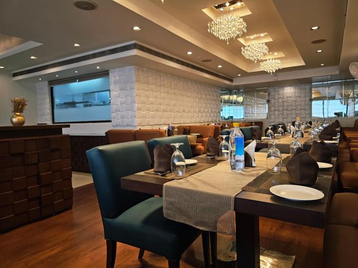 hotel tirupati plaza