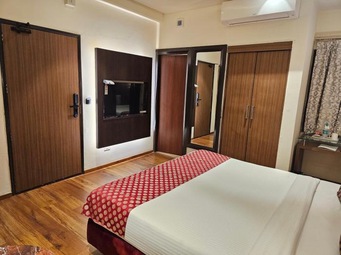 hotel tirupati plaza