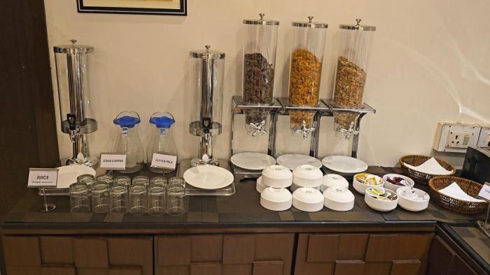 hotel tirupati plaza