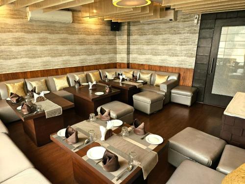 hotel tirupati plaza