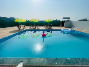 riverside retreat dombivli