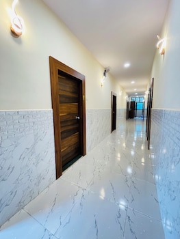 Riverside Retreat Dombivli,,3 star