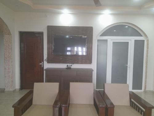 hotel dharamshala ayush health paradise