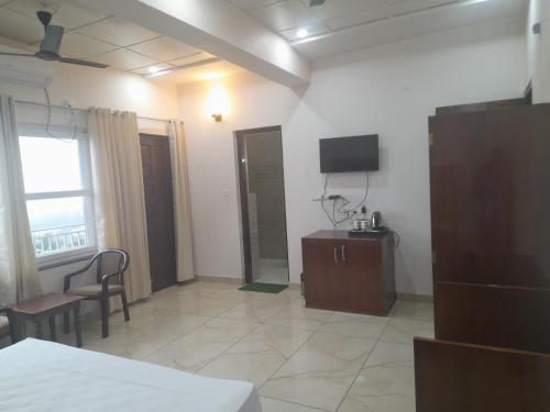 hotel dharamshala ayush health paradise