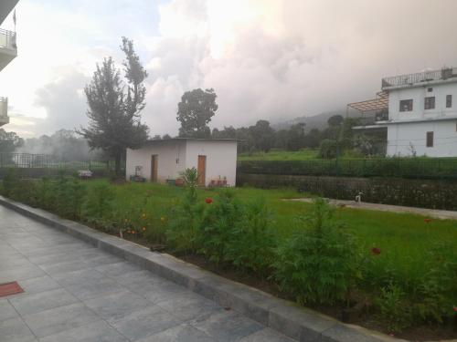 hotel dharamshala ayush health paradise