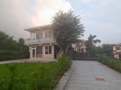 hotel dharamshala ayush health paradise