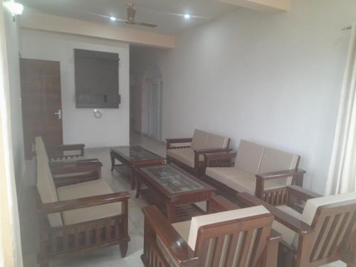 hotel dharamshala ayush health paradise
