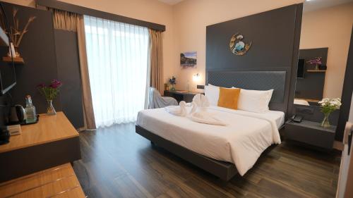 Surf And Sand,,0 star