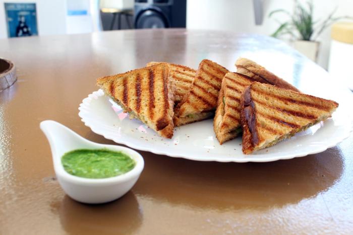 hostel de offlanders rishikesh stay connect explore