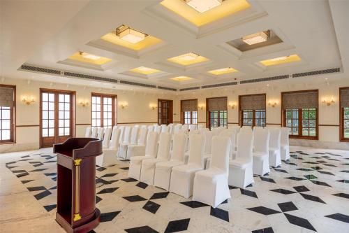 radisson resort mount abu