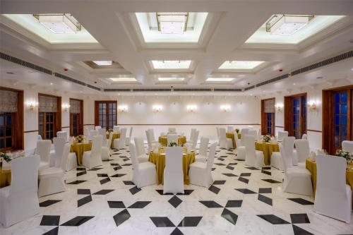 radisson resort mount abu