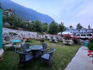 Hill Rive Resort,,5 star