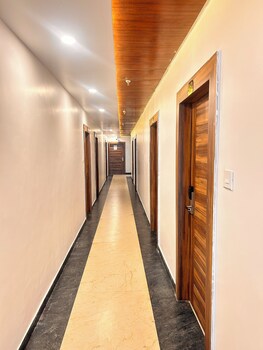 Hotel Mira Siwan,,3 star