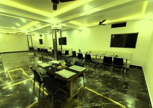 shree siddhi vinayak hotel and restaurant