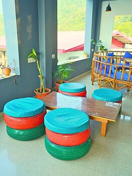 skyard hostel and homestay harsil valley