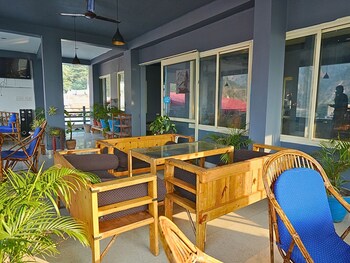 skyard hostel and homestay harsil valley