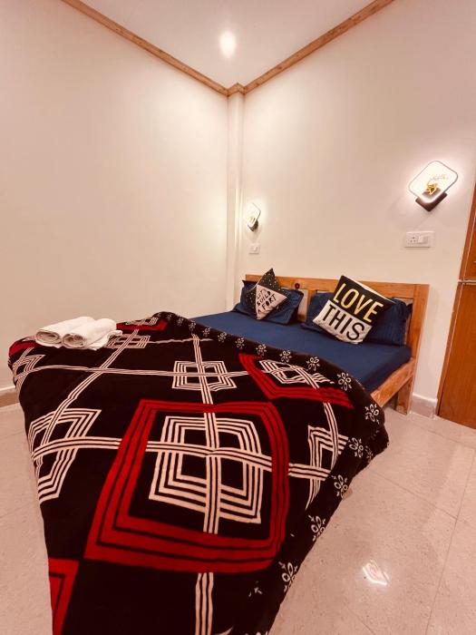 skyard hostel and homestay harsil valley