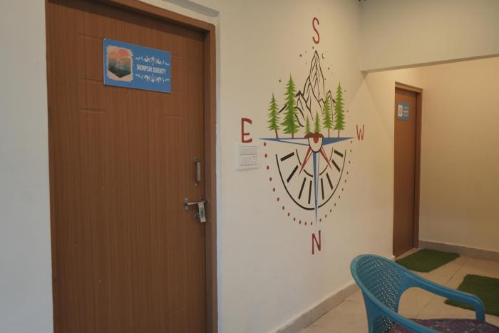skyard hostel and homestay harsil valley